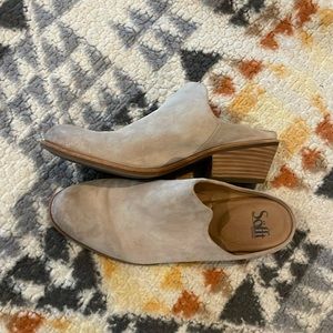 Sofft Ameera baywater suede cream booties